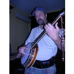 Ed Kramer shows his finger picking stuff